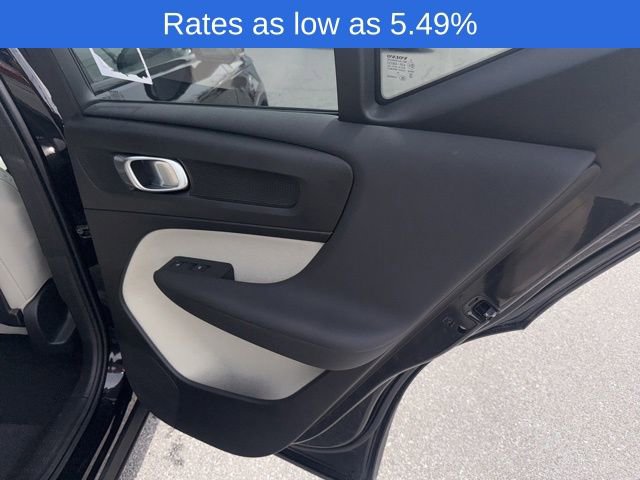 Used 2025 Volvo XC40 B5 Plus w/ Climate Package image 11
