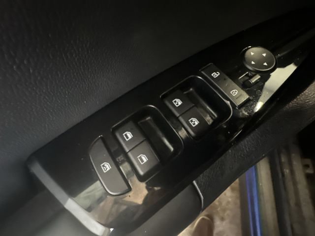 Certified 2023 Kia Sportage X-Line image 17