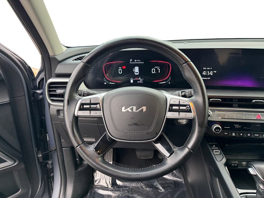 Used 2023 Kia Telluride S image 12