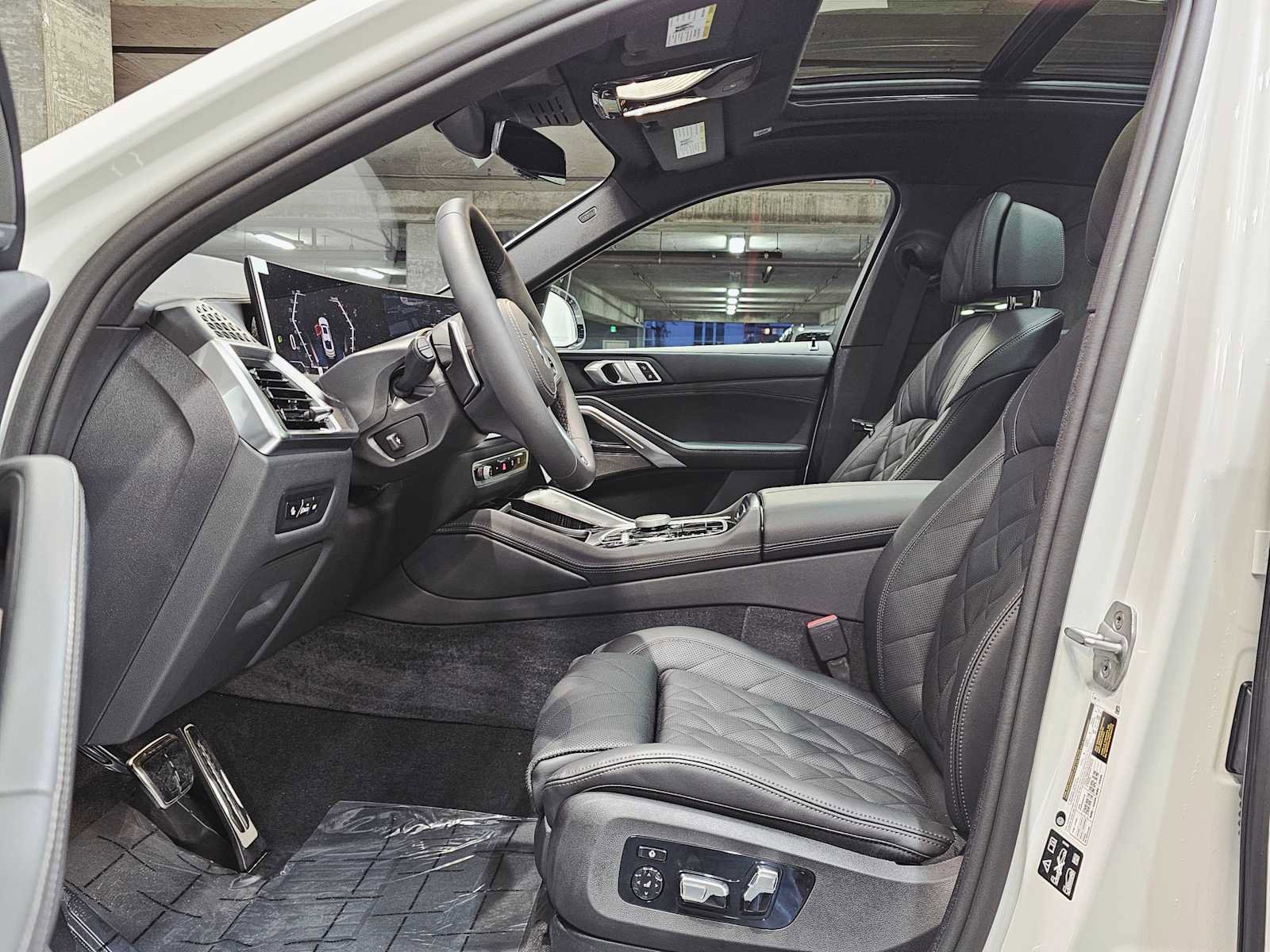 New 2026 BMW X6 xDrive40i w/ Climate Comfort Package image 23