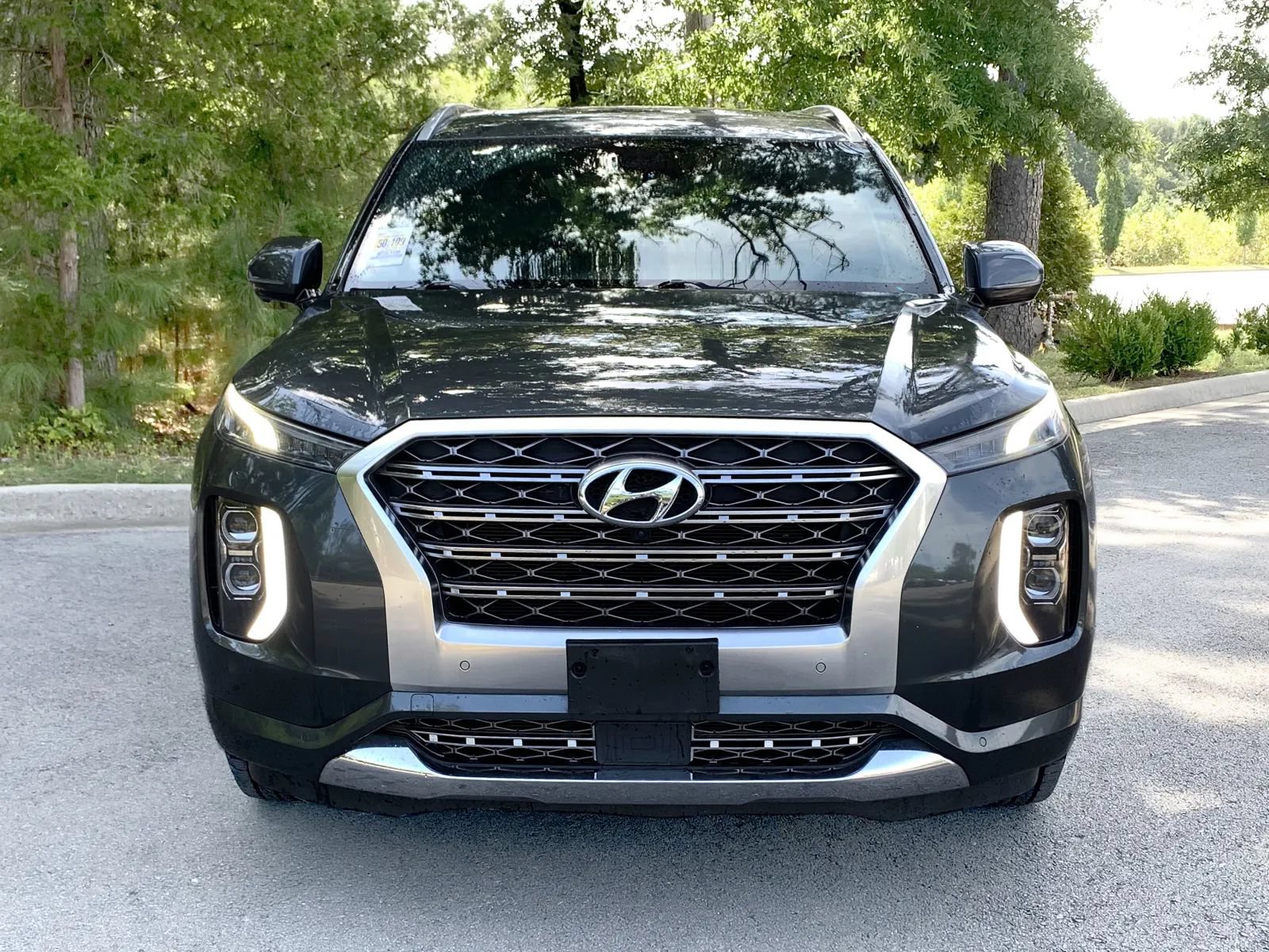 Used 2020 Hyundai Palisade Limited FWD image 2