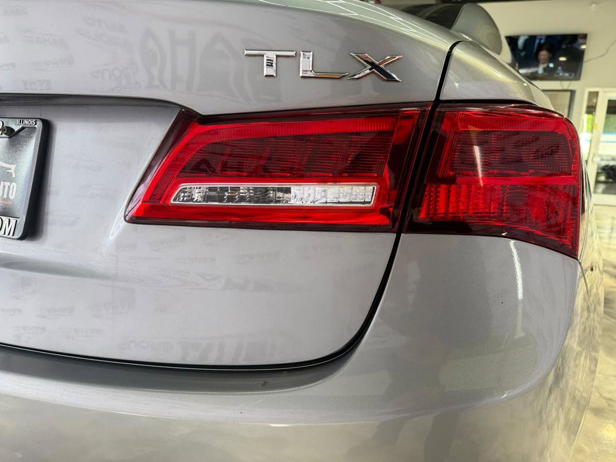 Used 2020 Acura TLX image 4