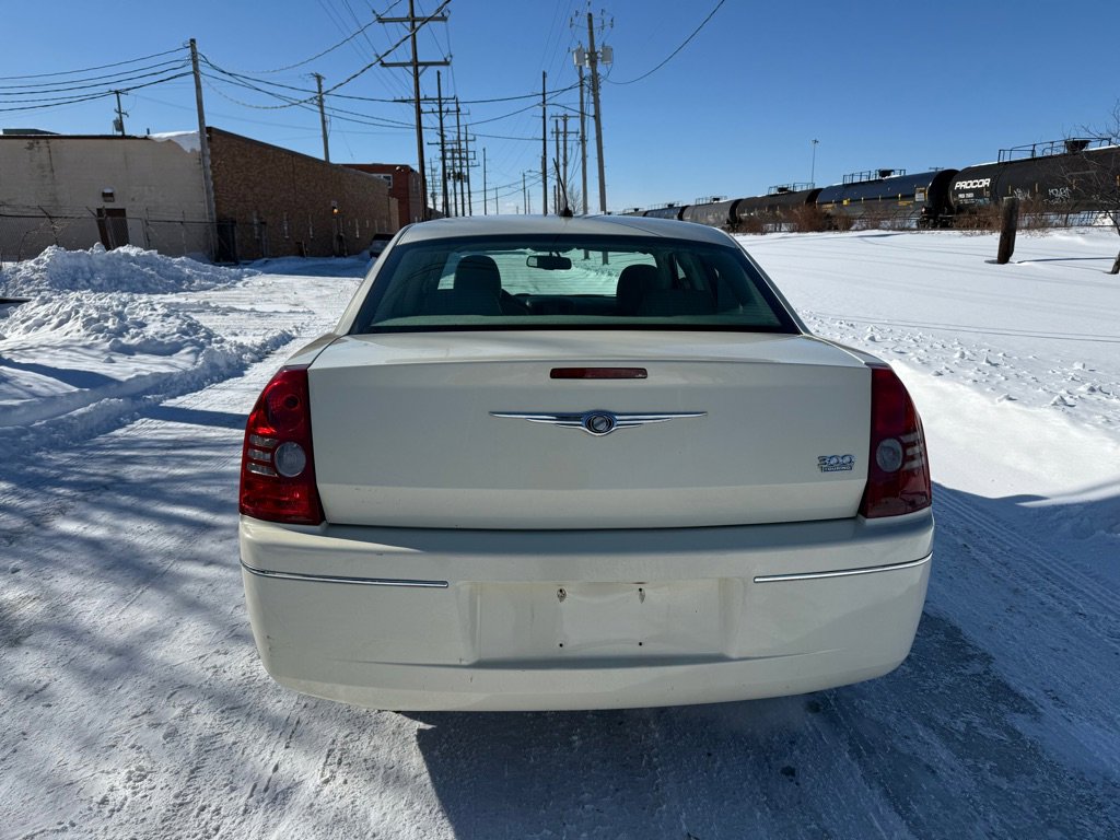 Used 2008 Chrysler 300 Touring image 4
