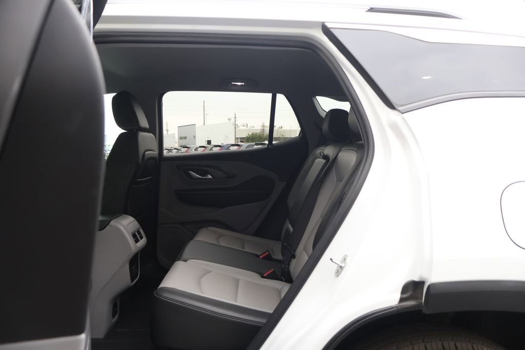 Used 2024 GMC Terrain SLT w/ LPO, Floor Liner Package image 42