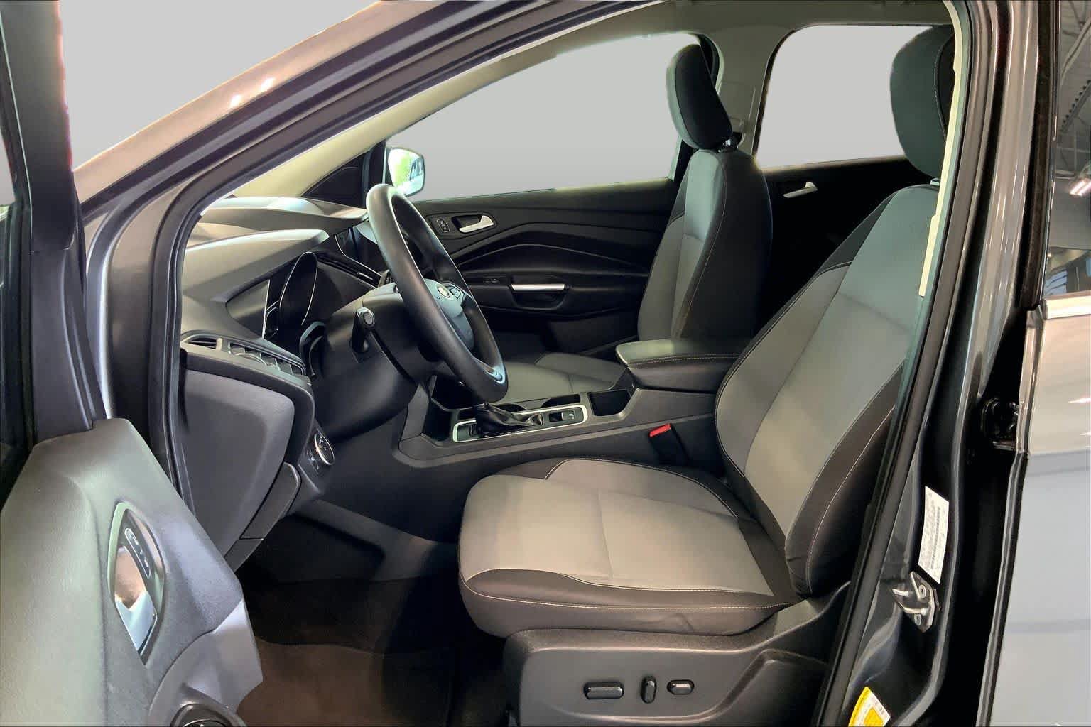 Used 2019 Ford Escape SE FWD image 8