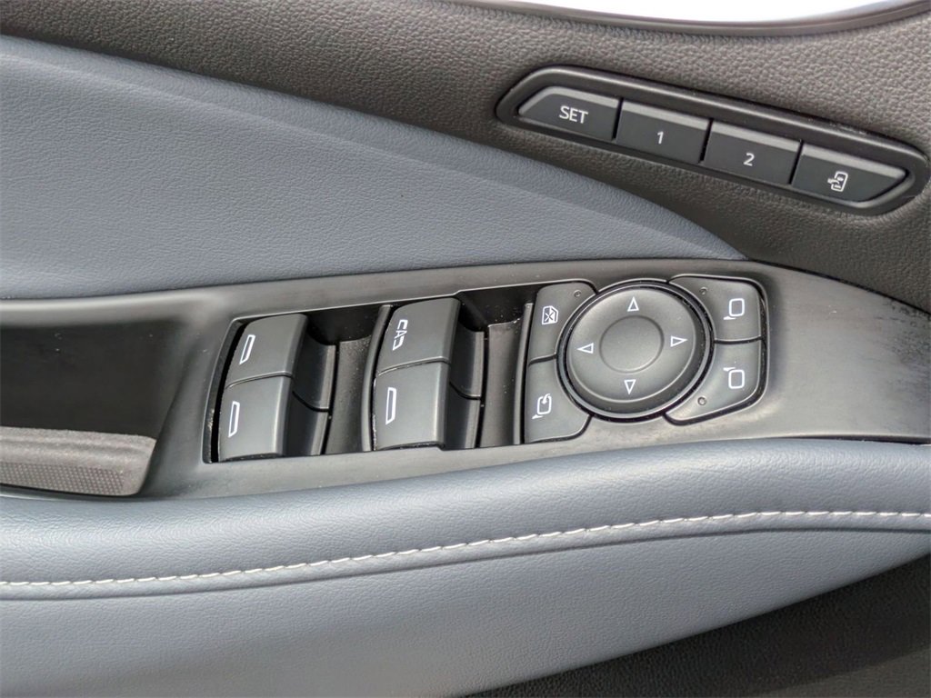 Used 2024 Buick Enclave Premium image 15