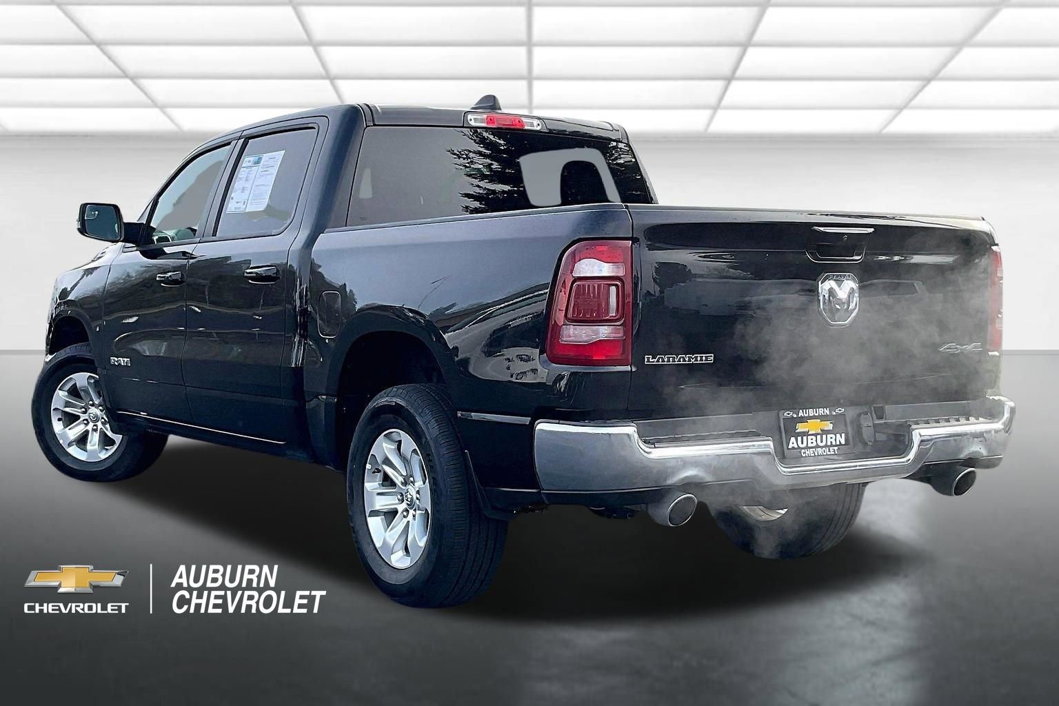 Used 2024 RAM 1500 Laramie image 11