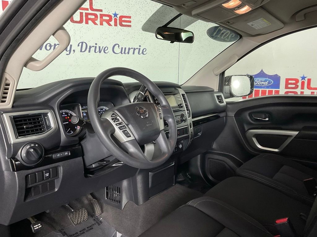 Used 2017 Nissan Titan SV RWD image 13