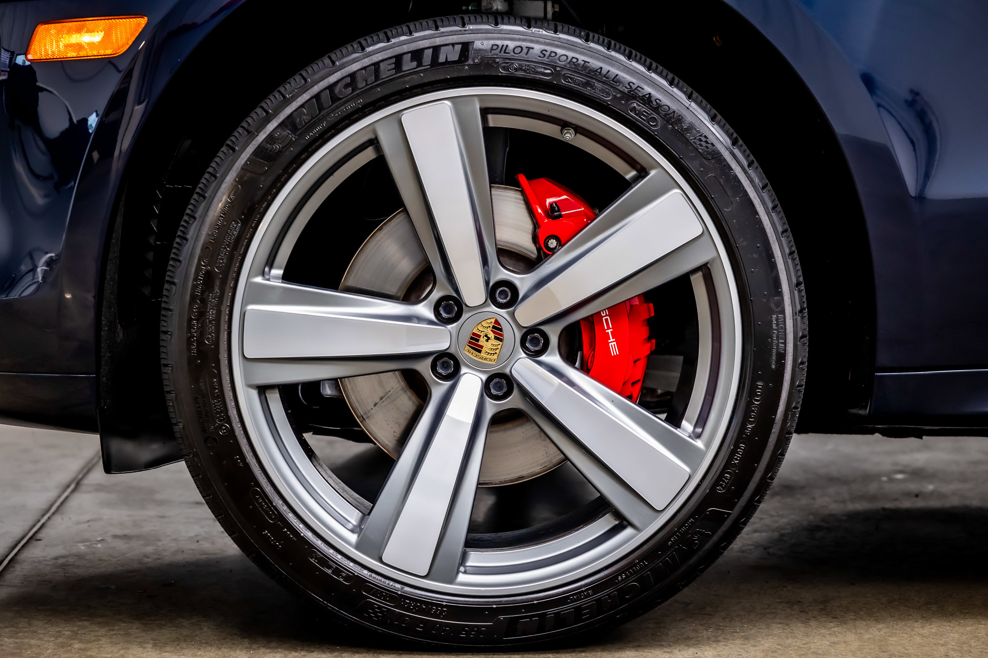 Used 2022 Porsche Macan S AWD/4WD image 34
