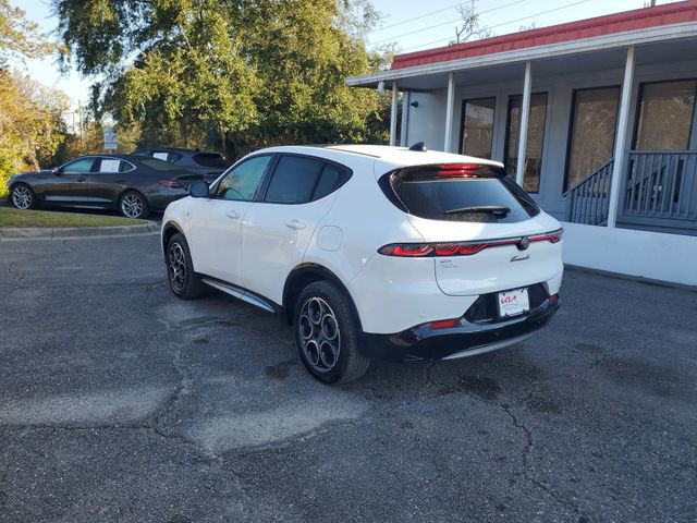 Used 2024 Alfa Romeo Tonale Ti w/ Premium Interior Package image 3