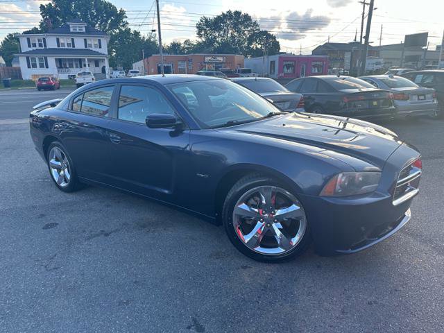 Used 2013 Dodge Charger R/T RWD image 2