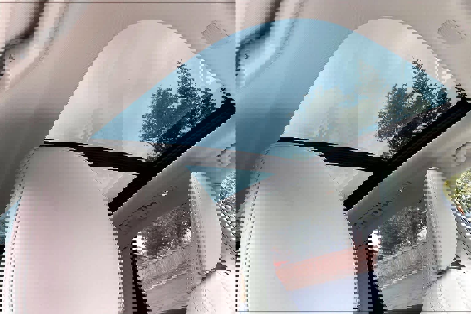 Used 2026 Volvo XC60 T8 Ultra w/ Protection Package Premier image 25