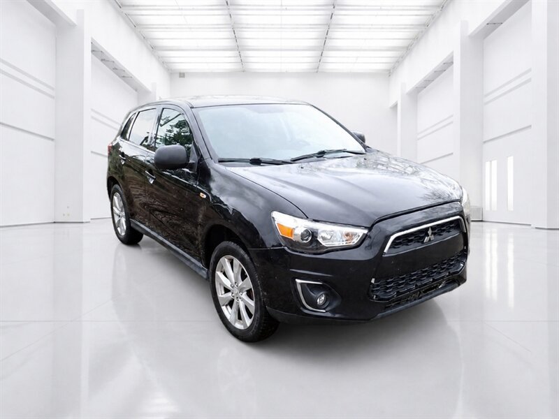Used 2013 Mitsubishi Outlander Sport SE AWD/4WD image 2