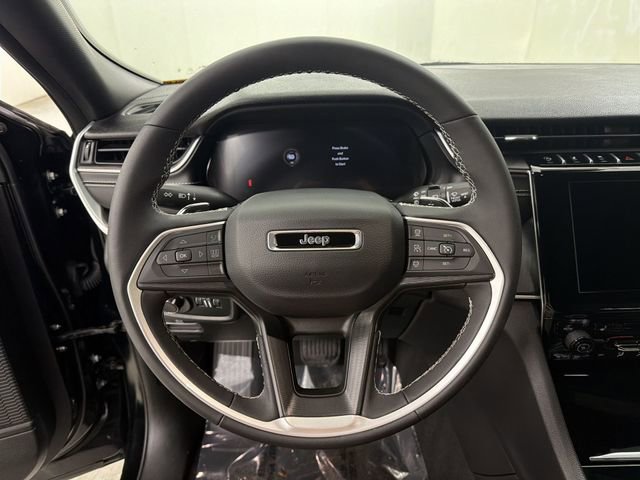 Used 2024 Jeep Grand Cherokee Altitude image 31