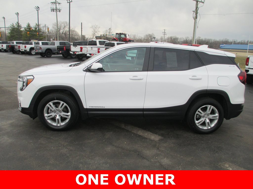 Used 2023 GMC Terrain SLE image 9