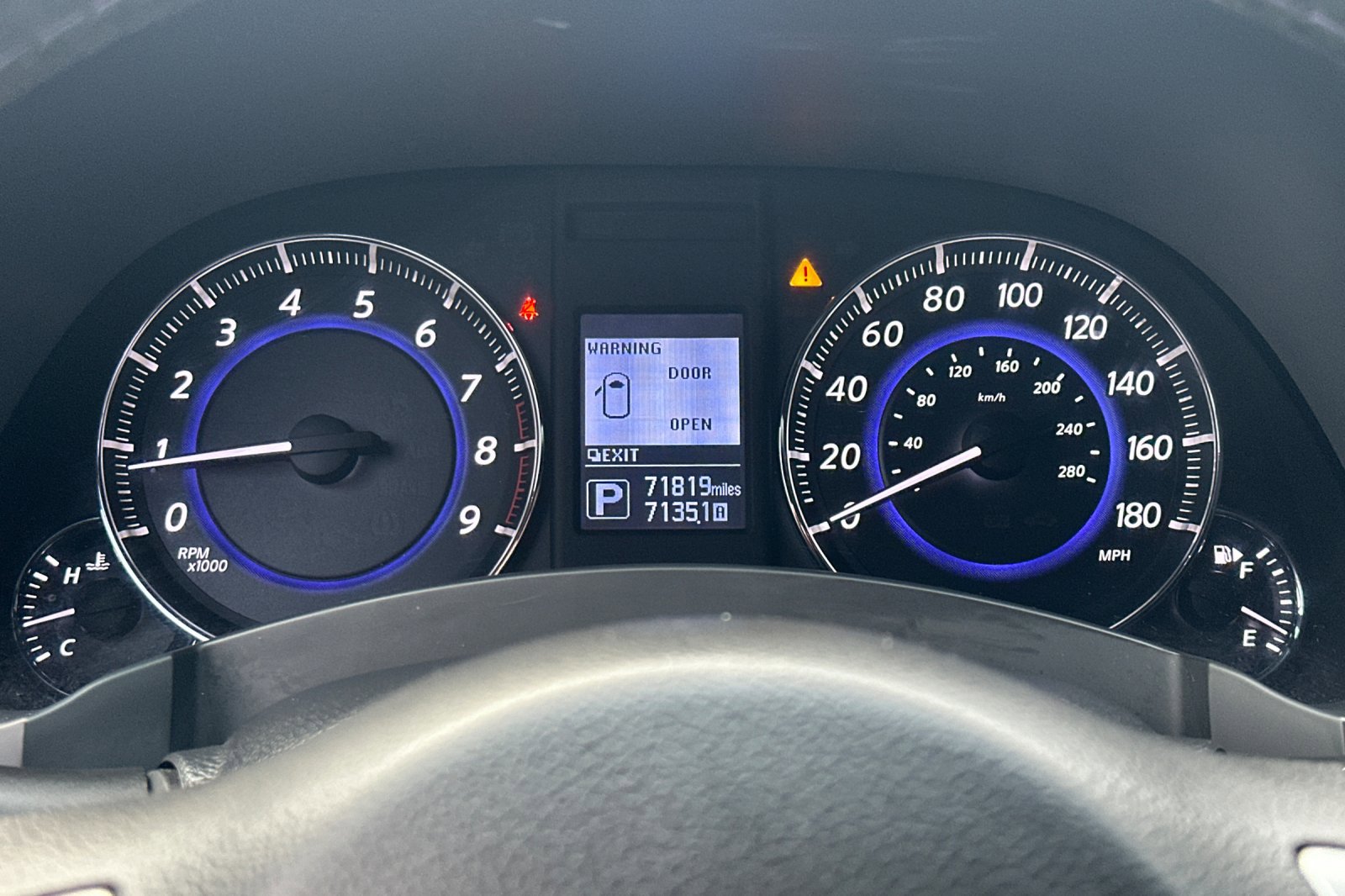 Used 2017 INFINITI QX70 AWD w/ Premium Package image 19