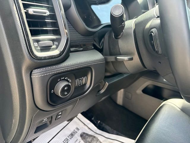 Used 2024 RAM 1500 Limited AWD/4WD image 10