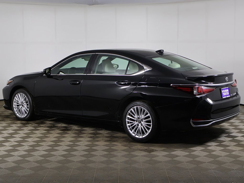 Used 2023 Lexus ES 250 w/ Premium Package image 9