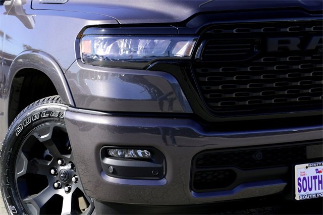 New 2026 RAM 1500 4x4 Crew Cab image 3