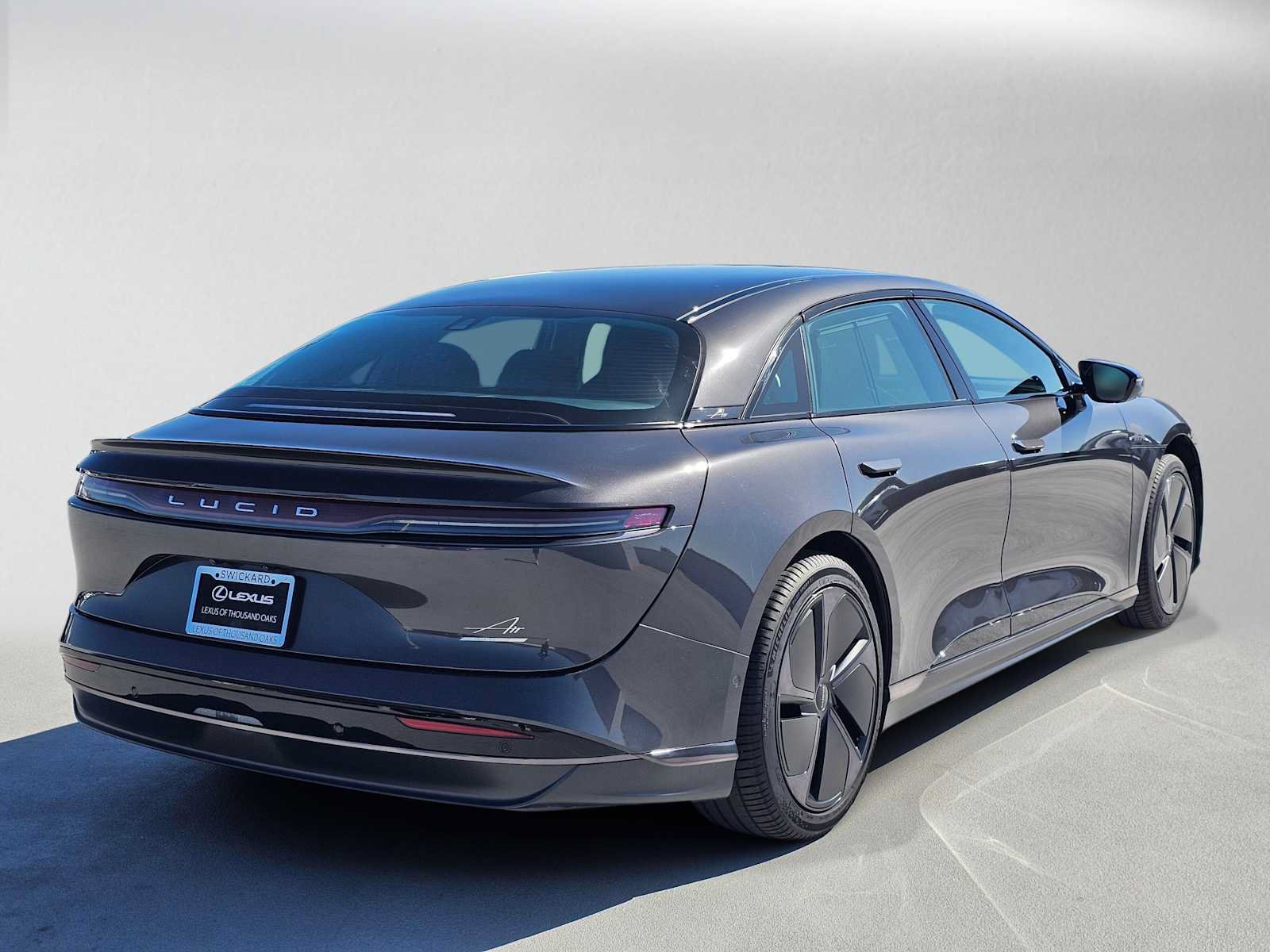 Used 2025 Lucid Air Touring AWD/4WD image 3