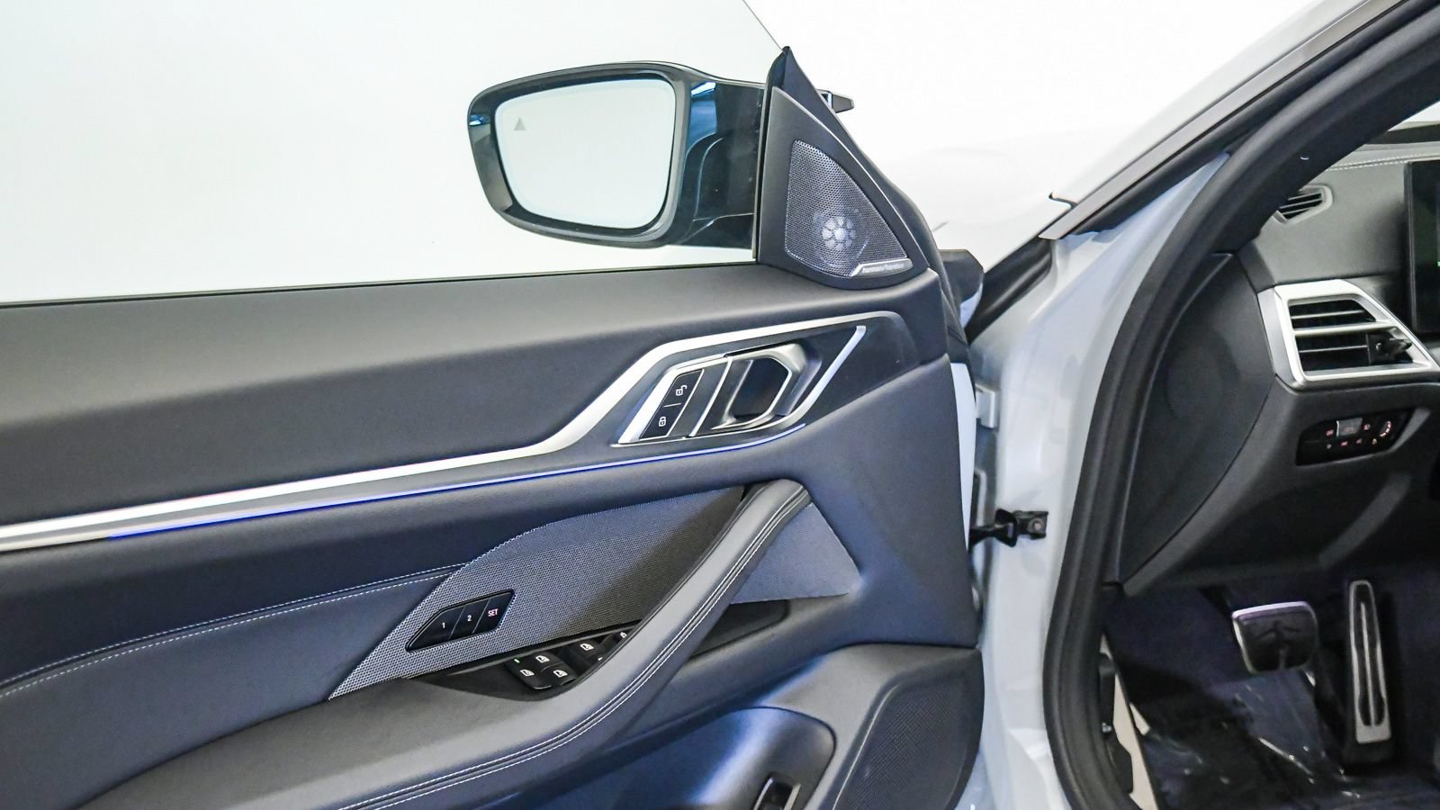 Used 2025 BMW i4 M50 AWD/4WD image 33