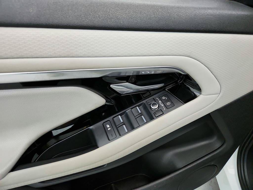 Used 2020 Land Rover Range Rover Evoque R-Dynamic S AWD/4WD image 22