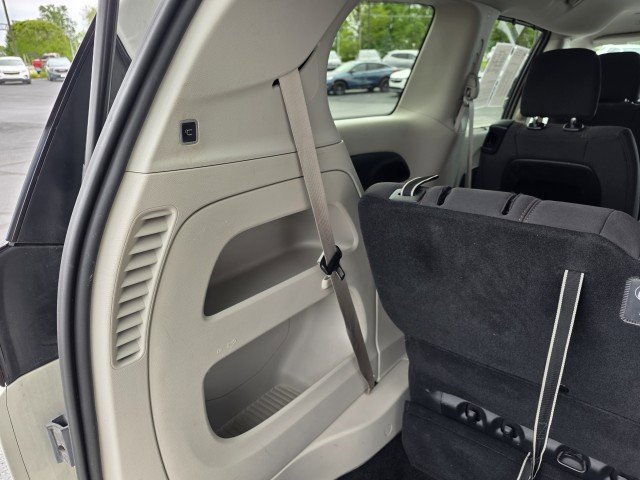 Used 2020 Chrysler Pacifica Touring w/ Advanced Safetytec Group FWD image 29