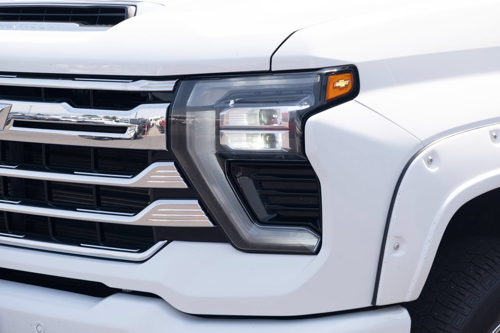 Used 2024 Chevrolet Silverado 3500 High Country w/ Technology Package AWD/4WD image 25