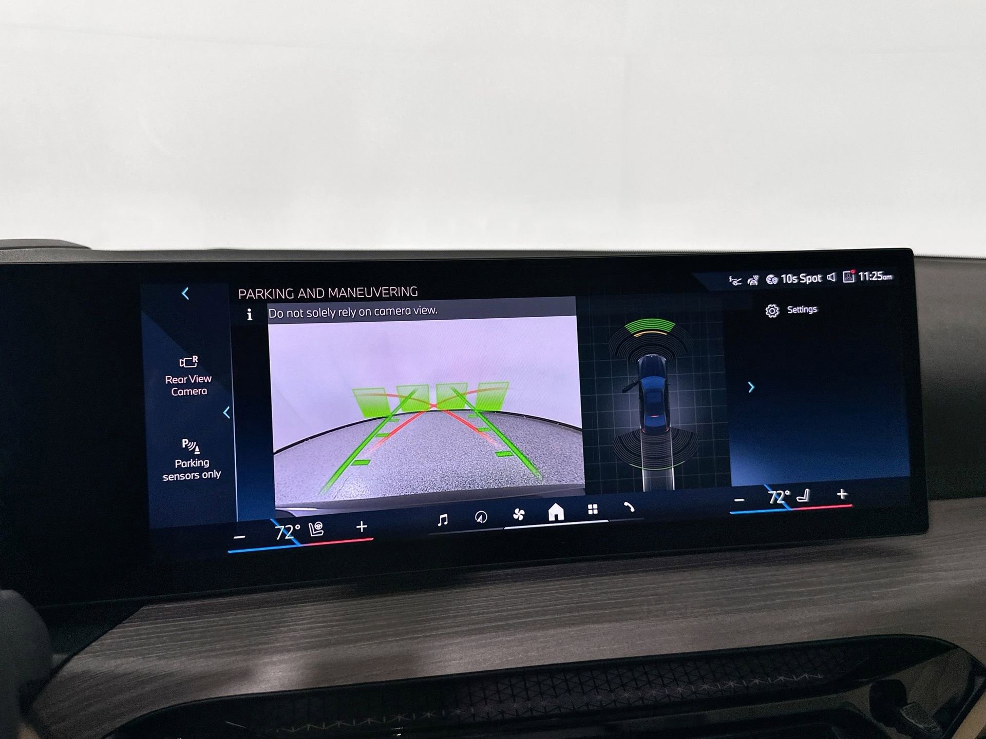 Used 2025 BMW 330i xDrive Sedan w/ M Sport Package image 14