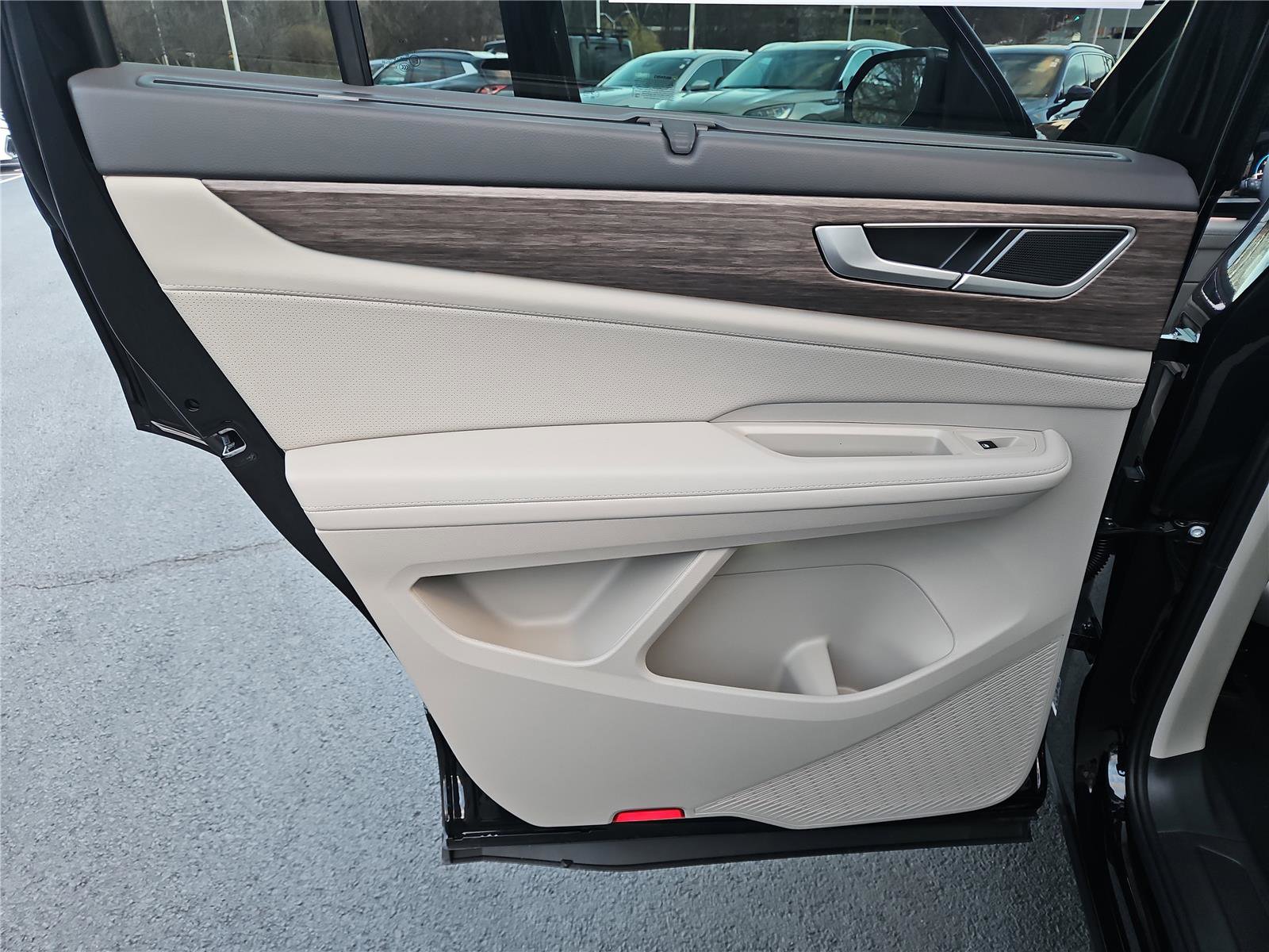 New 2026 Volkswagen Atlas SEL image 23