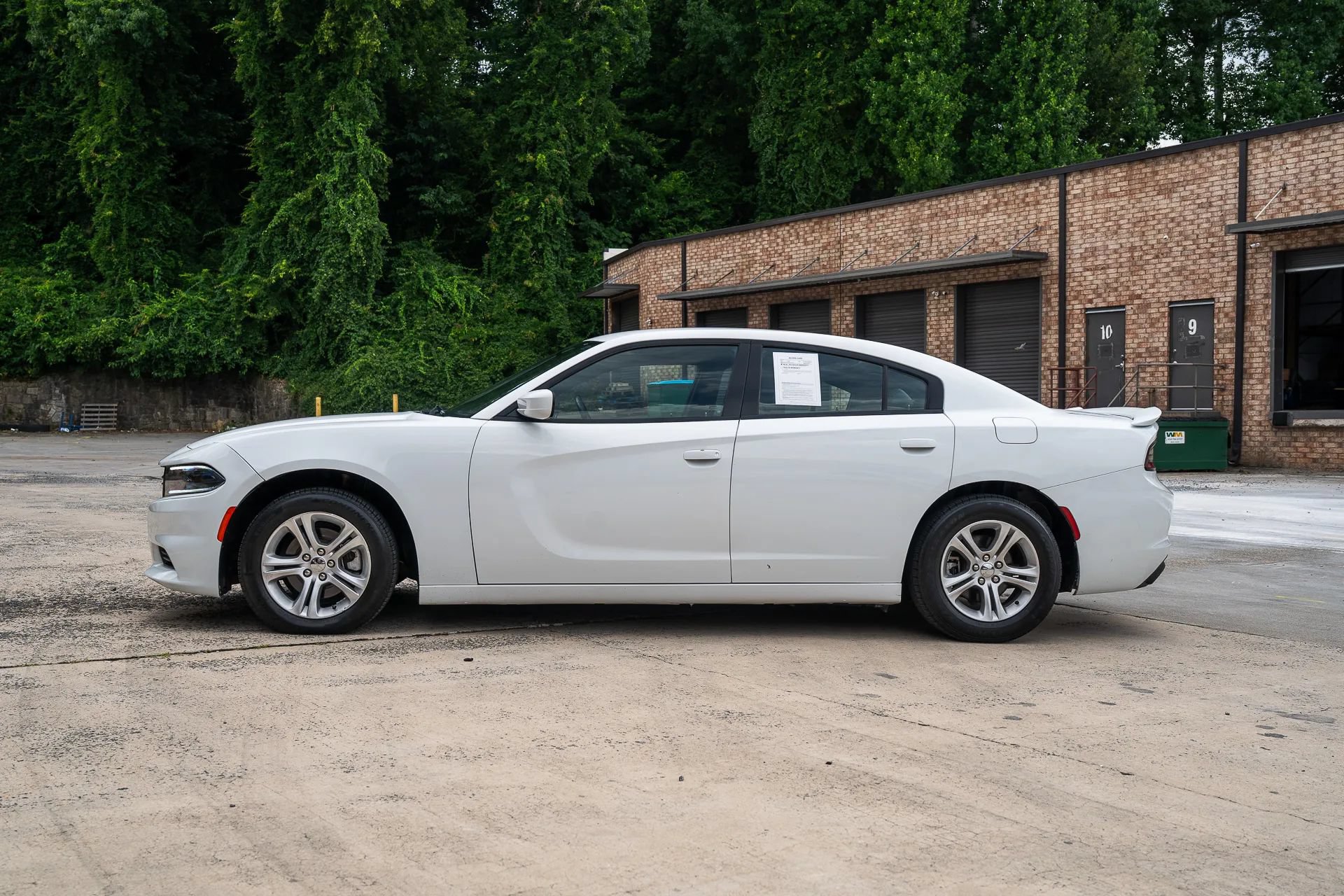 Used 2021 Dodge Charger SXT w/ Leather Interior Group RWD image 4