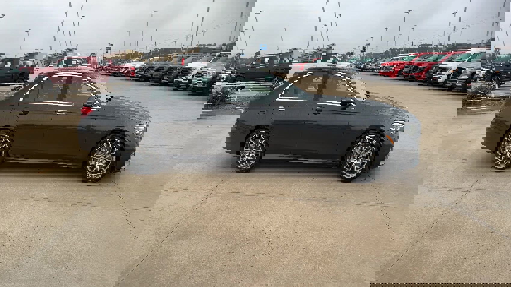 Used 2022 Mercedes-Benz E 350 Sedan image 9