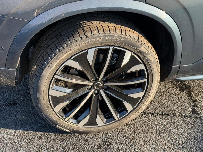 New 2026 Volvo XC90 B6 Ultra w/ Protection Package image 4