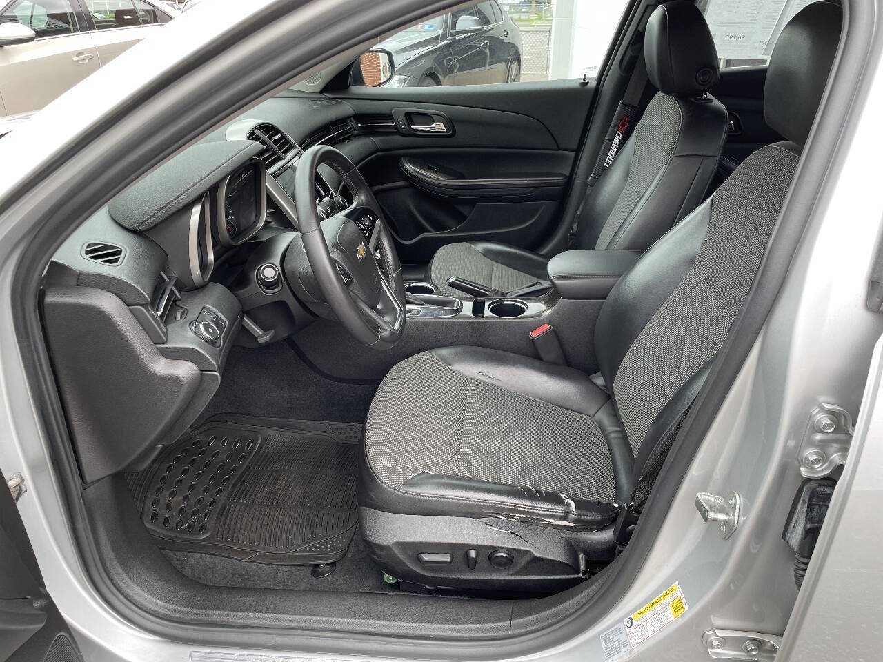 Used 2014 Chevrolet Malibu LT FWD image 10