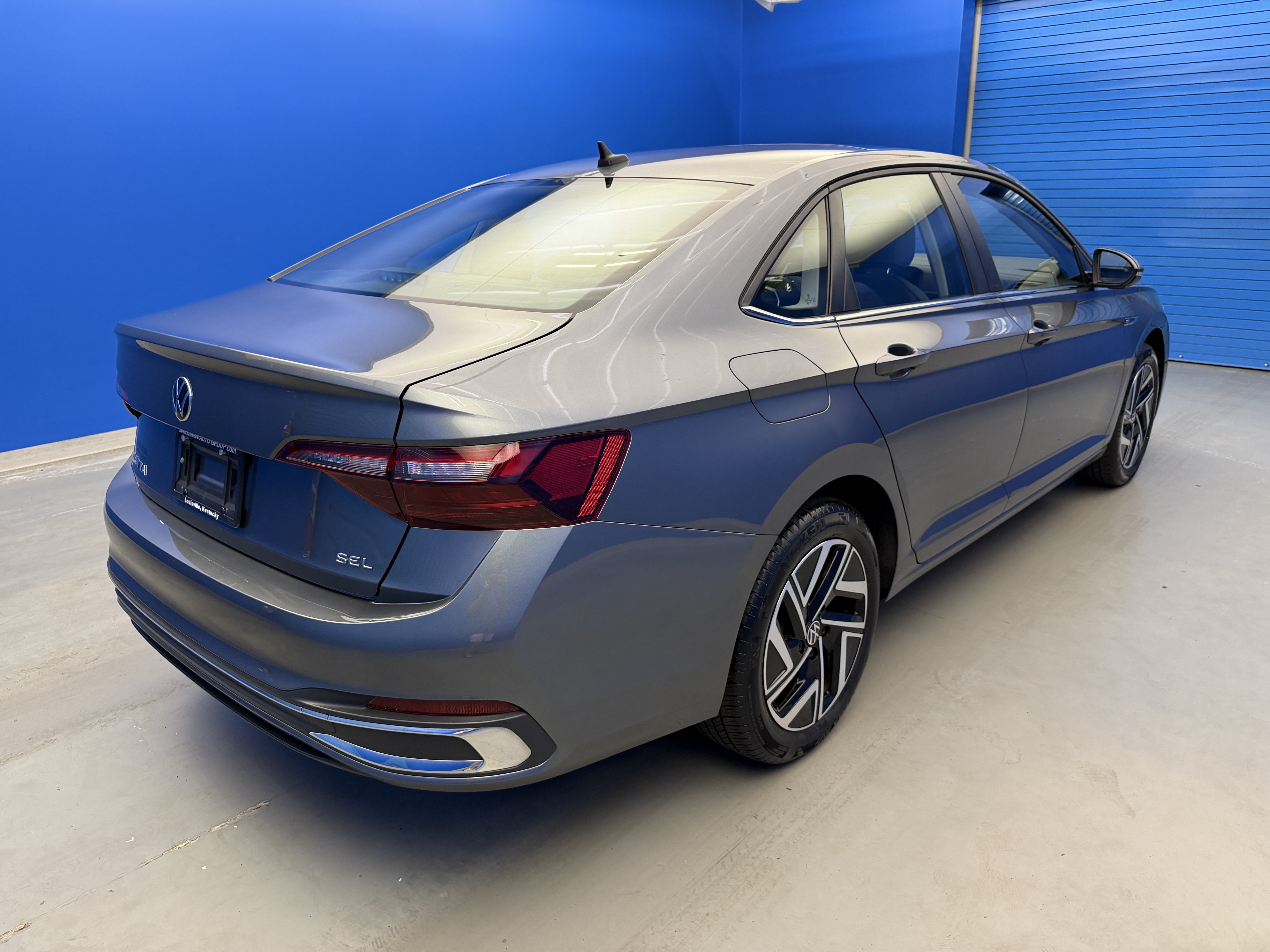Used 2024 Volkswagen Jetta SEL FWD image 7