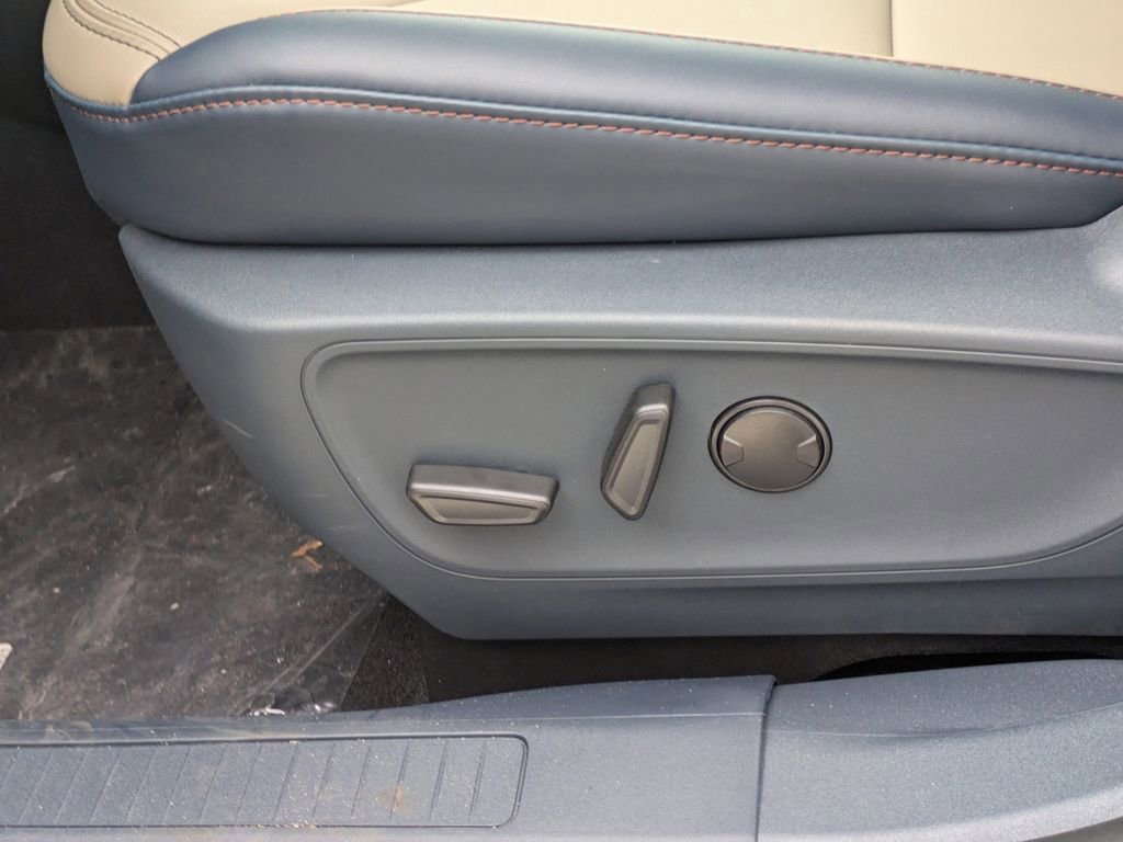 New 2026 Ford Maverick Lariat w/ 4K Tow Package image 20