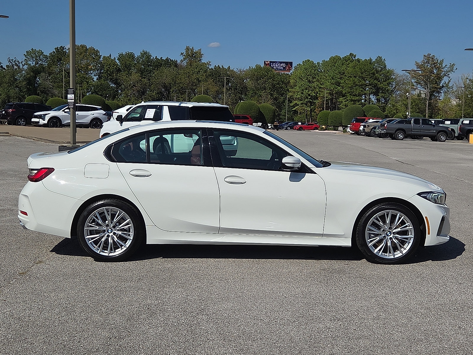 Used 2023 BMW 330i xDrive Sedan w/ Driving Assistance Package AWD/4WD image 6