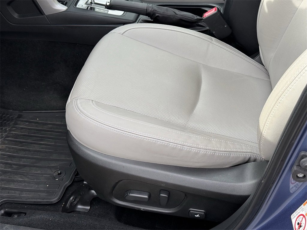 Used 2017 Subaru Forester 2.5i Limited image 15