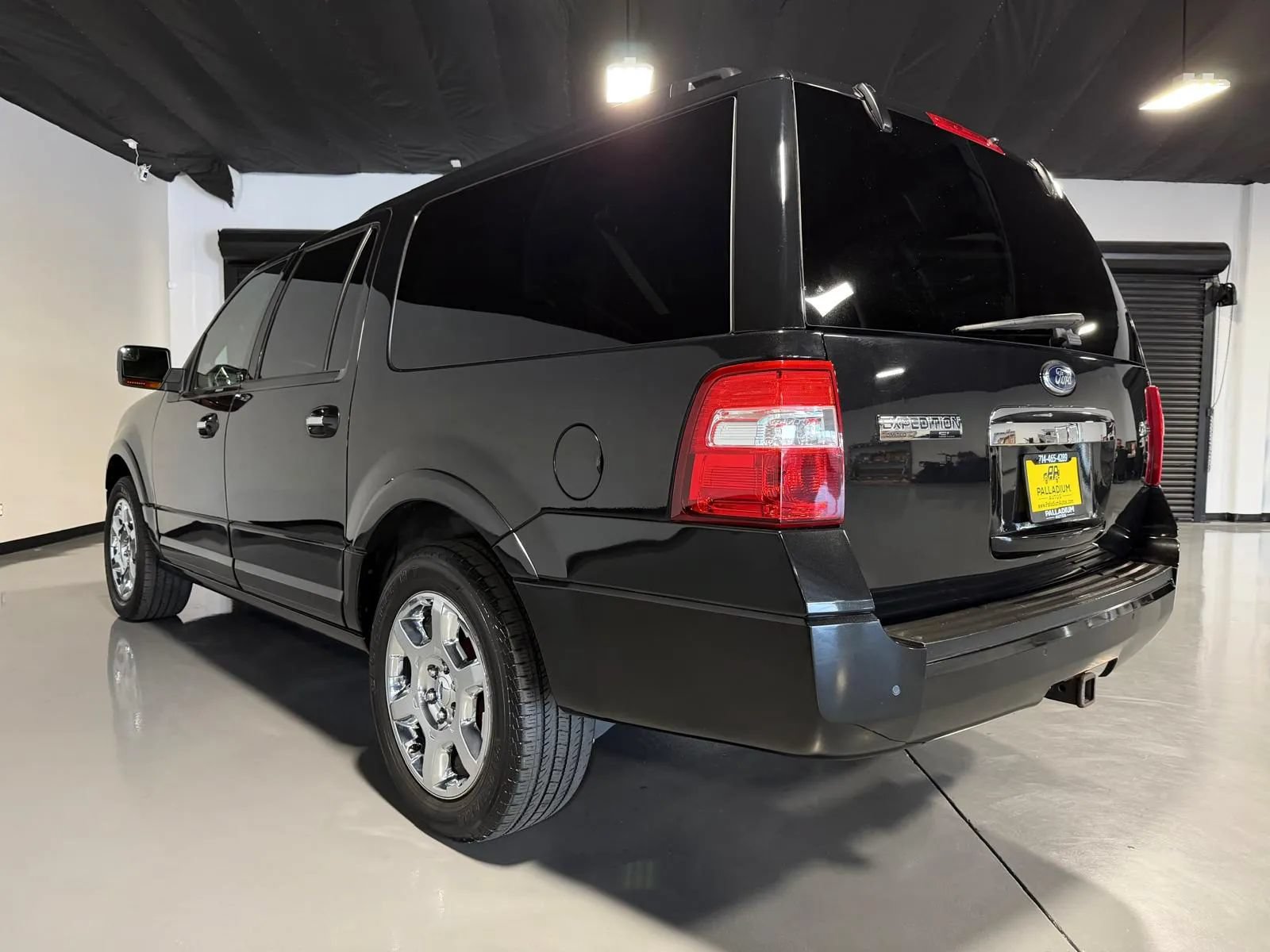 Used 2014 Ford Expedition EL Limited w/ Equipment Group 301A RWD image 6