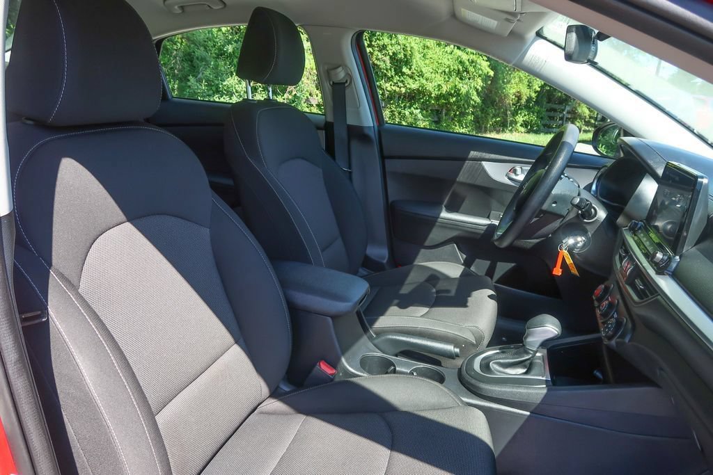 Used 2023 Kia Forte LXS FWD image 17
