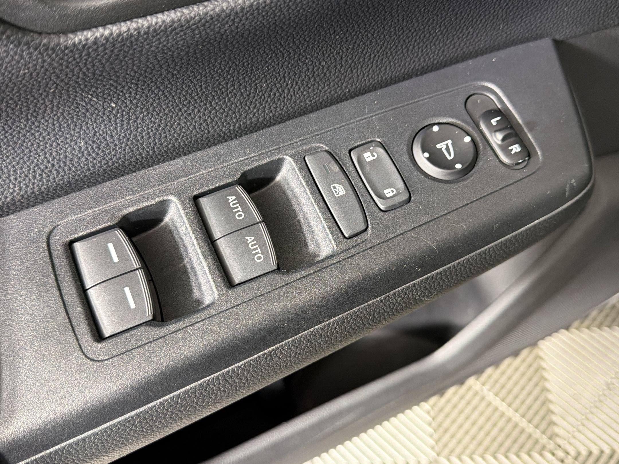 Used 2024 Honda CR-V Sport image 25