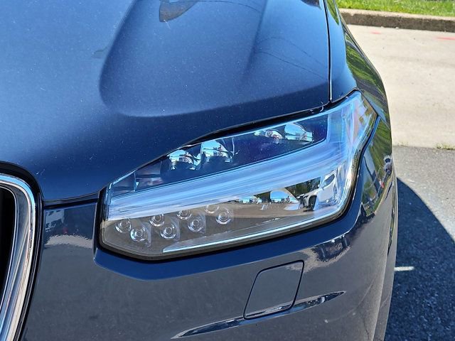 Used 2023 Volvo XC90 B6 Plus w/ Protection Package AWD/4WD image 4