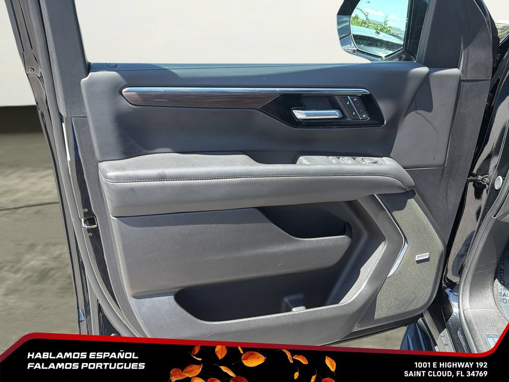 Certified 2026 Chevrolet Suburban LT w/ Comfort Package AWD/4WD image 15