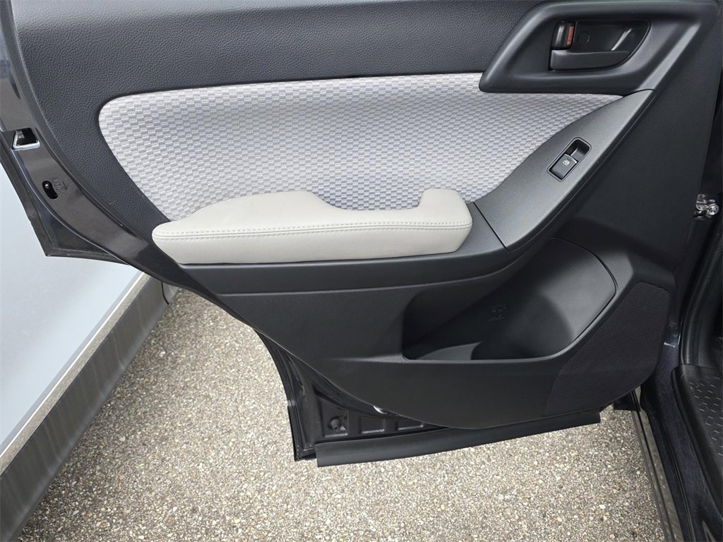 Used 2018 Subaru Forester 2.5i Premium w/ Popular Package #3A image 31