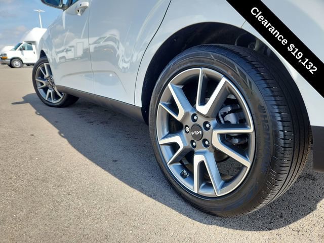 Used 2024 Kia Soul EX w/ Option Group 015 FWD image 15
