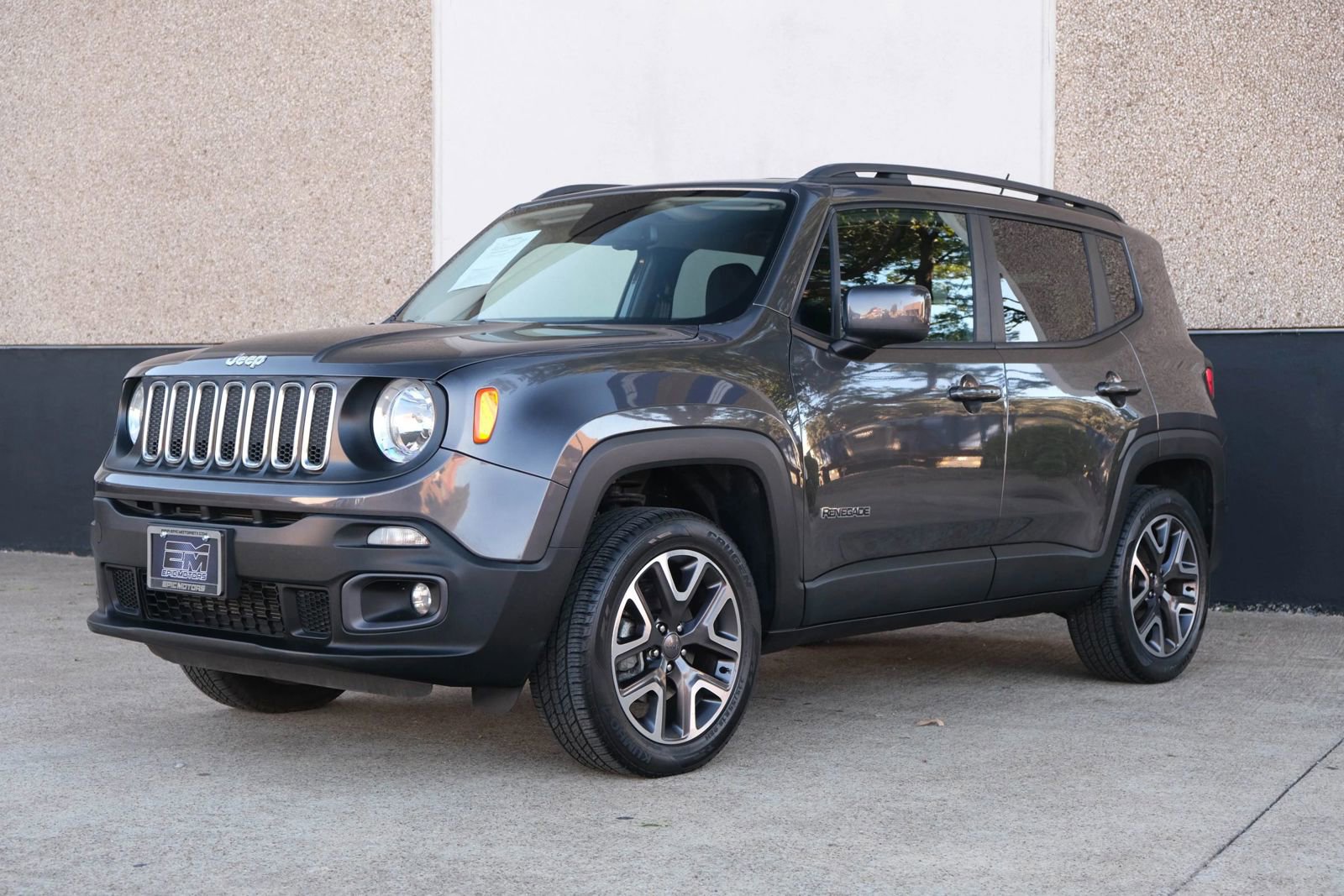 Used 2017 Jeep Renegade Latitude image 5