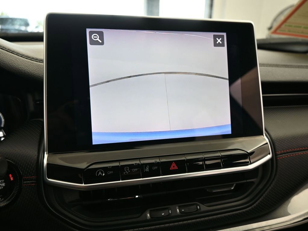 Used 2023 Jeep Compass Trailhawk w/ Trailhawk Elite Group image 23