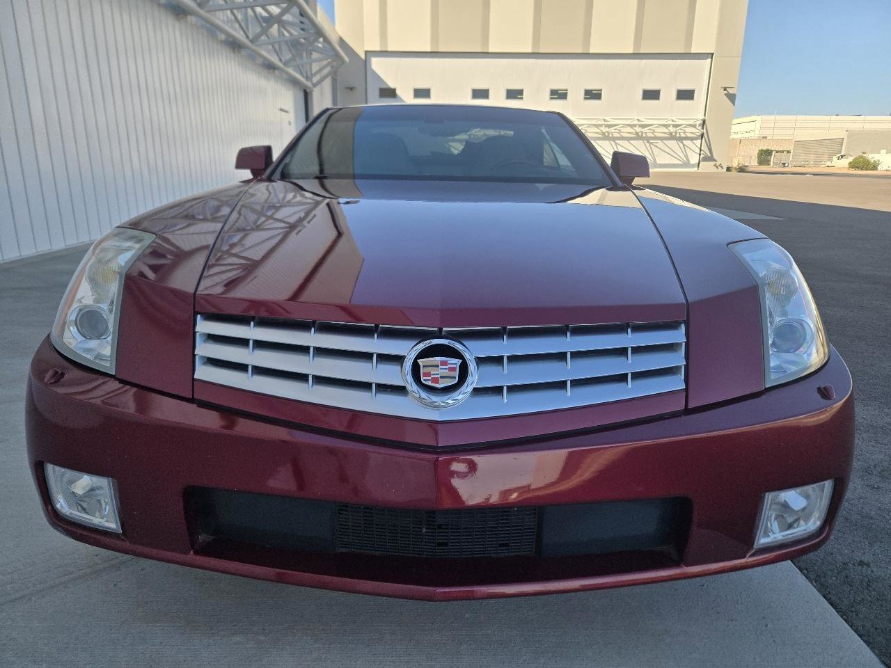 Used 2006 Cadillac XLR image 25