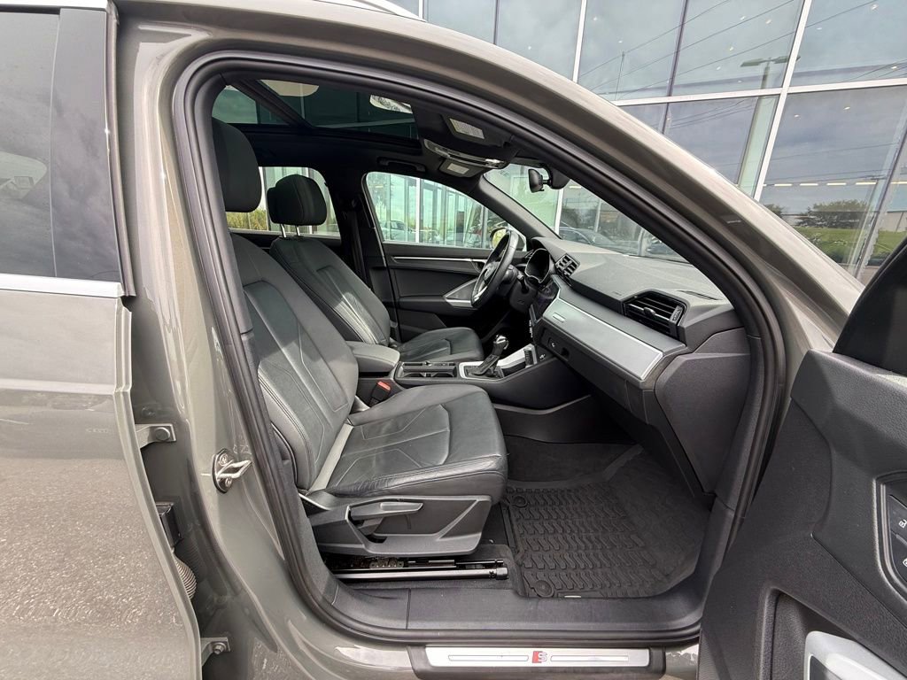 Used 2020 Audi Q3 2.0T Premium w/ Convenience Package image 37