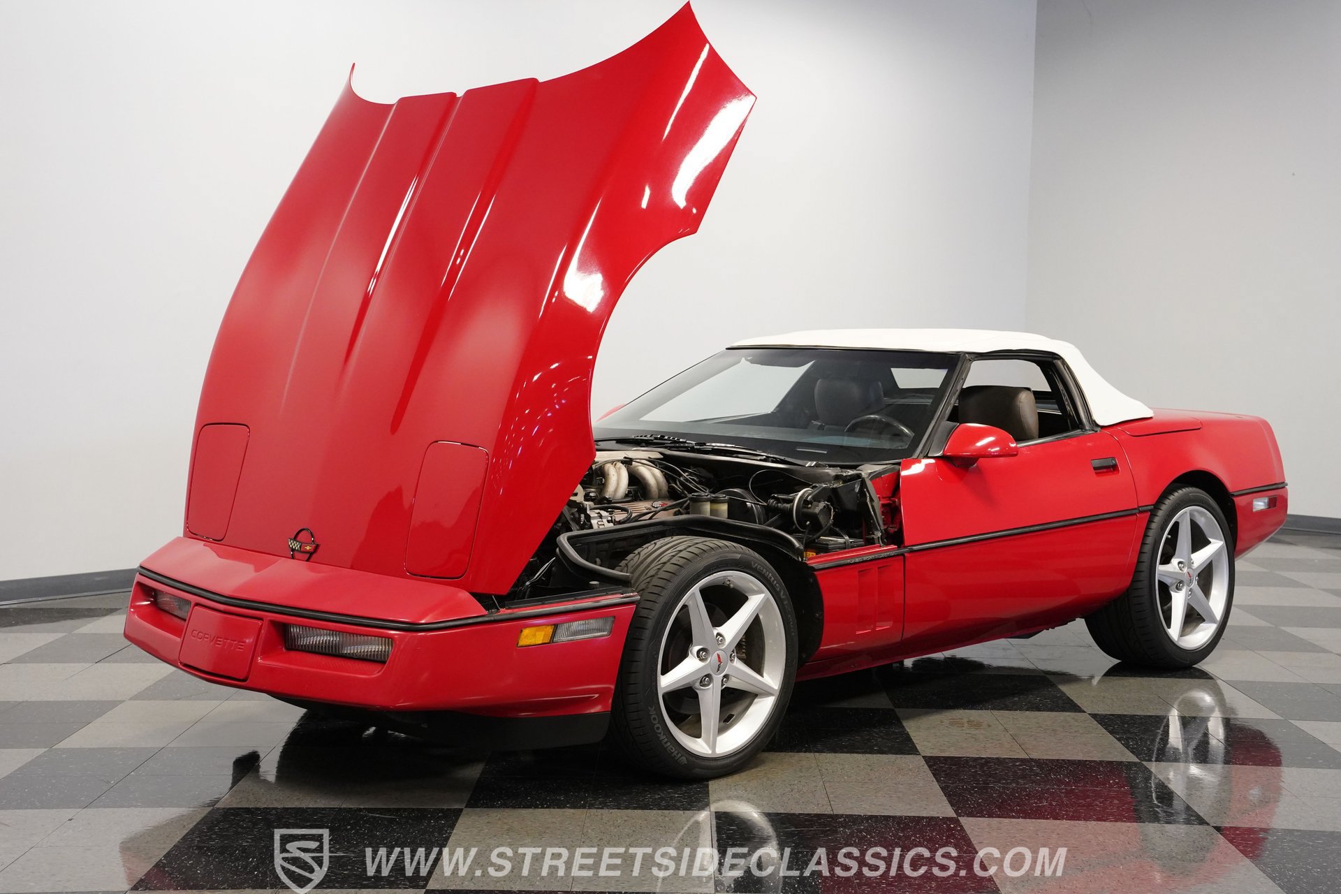 Used 1989 Chevrolet Corvette Convertible RWD image 31